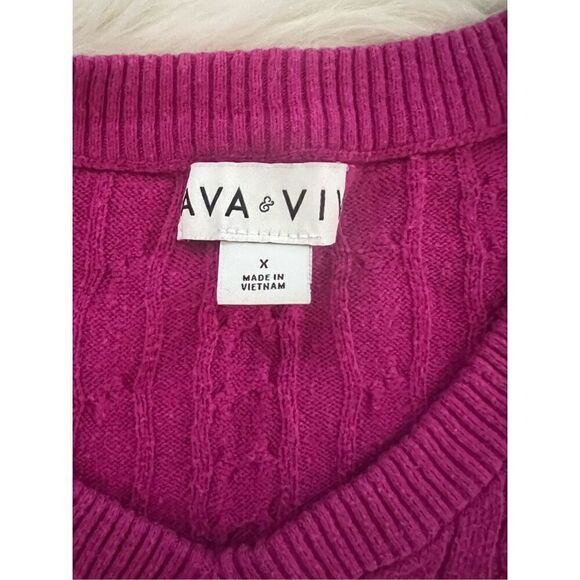 Bundle of 3 Cable Knit V Neck Sweaters (1X) - Picture 10 of 14